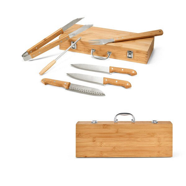 Barbecue set supplied in a bamboo case