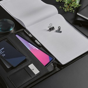 Orwell A4 Folder rPU. 64 FSC sheet notepad and zipper closure - Aodaci AFD005